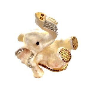 Elegant Gold and Cream Elephant Decor